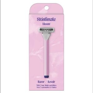Skintimate razor and refill box NWT
